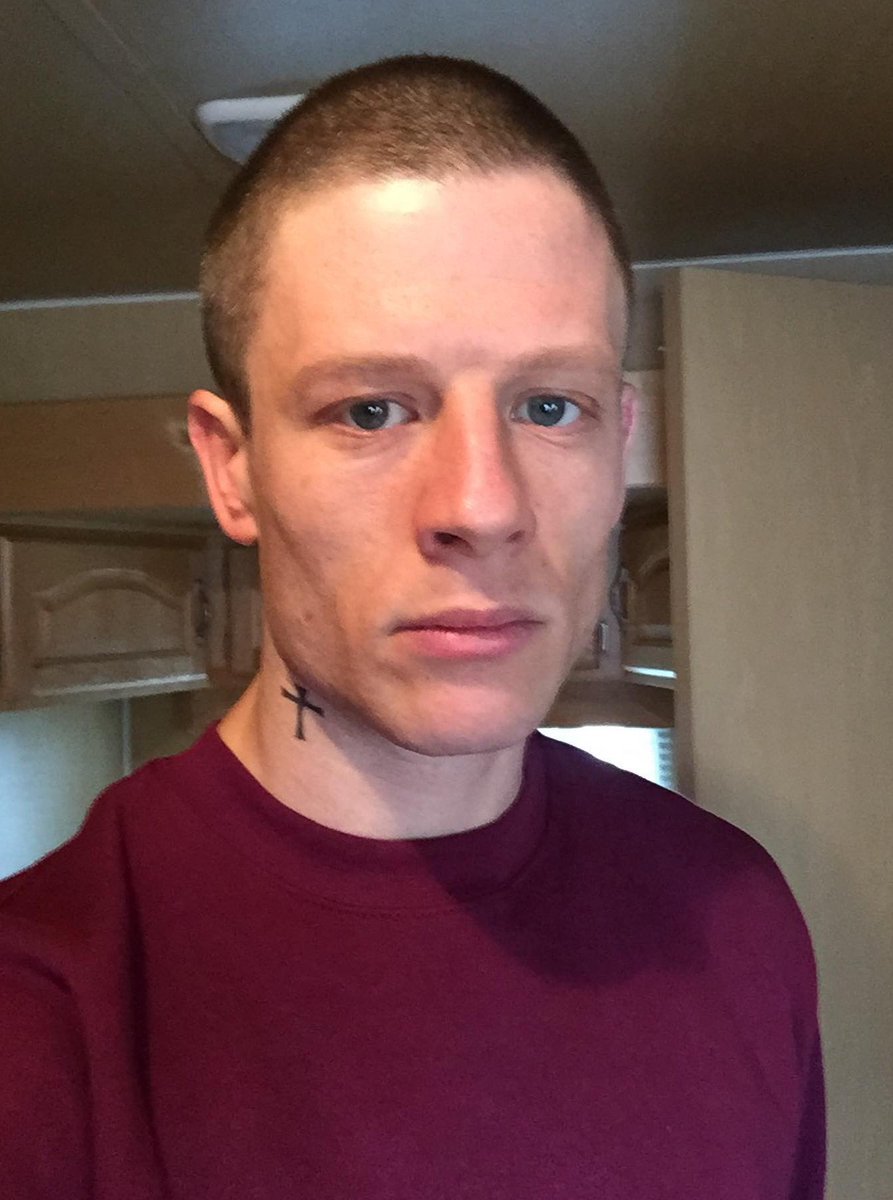 blyththekid's tweet photo. james and his mandatory character selfies https://t.co/Gd9uW41Gla