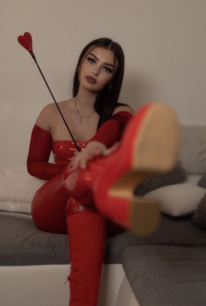 goddesspula101's tweet photo. na wen von euch L0sern soll ich in den KG stecken?🔐😇🥵

https://t.co/QJ7a3v6T2V https://t.co/9b697FwkRP