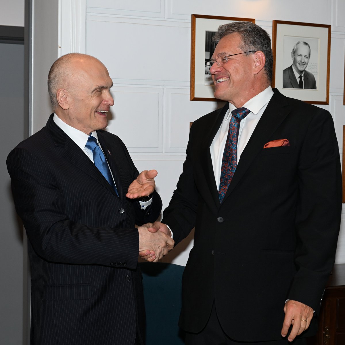 USAmbEU's tweet photo. Productive meeting today with my friend EU Trade Commissioner @MarosSefcovic. Credit where it's due: the EU delivered on its tariff commitments under the U.S.-EU Framework Agreement on Trade. That's real progress.

Tariffs are one part of the picture and we will continue working together to address non-tariff barriers that stifle EU competitiveness and growth.  We also discussed working together on Chinese overcapacity, a shared challenge for both our economies.

A constructive conversation. More work ahead. We'll keep talking.