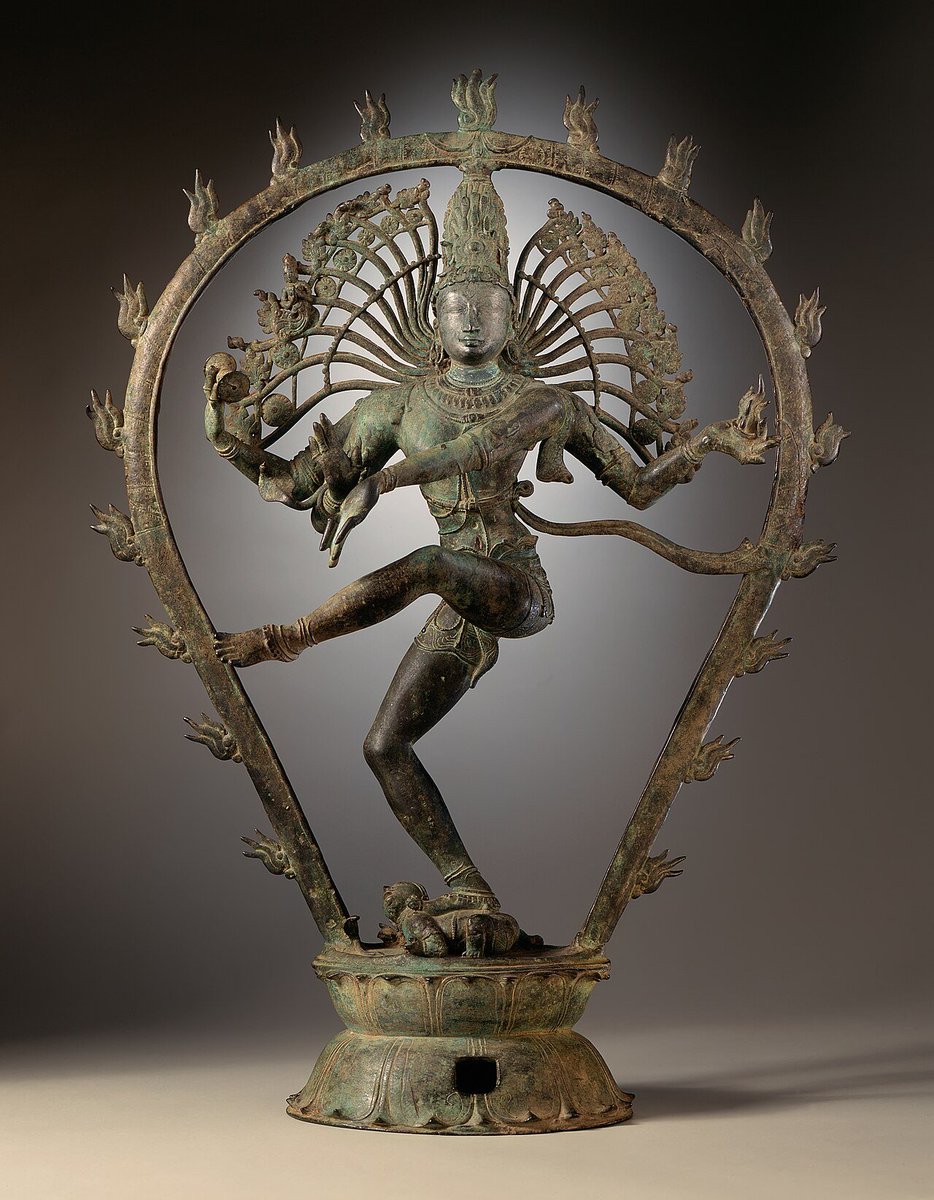 anya_wanders's tweet photo. Chola Nataraja bronzes capture Shiva’s Ānanda Tāṇḍava, the dance of bliss.

Cast in bronze through the lost-wax process, the image unites creation, destruction and liberation: drum, flame, raised foot and Apasmara transform cosmic theology into movement. https://t.co/Y8AD7VyoiI