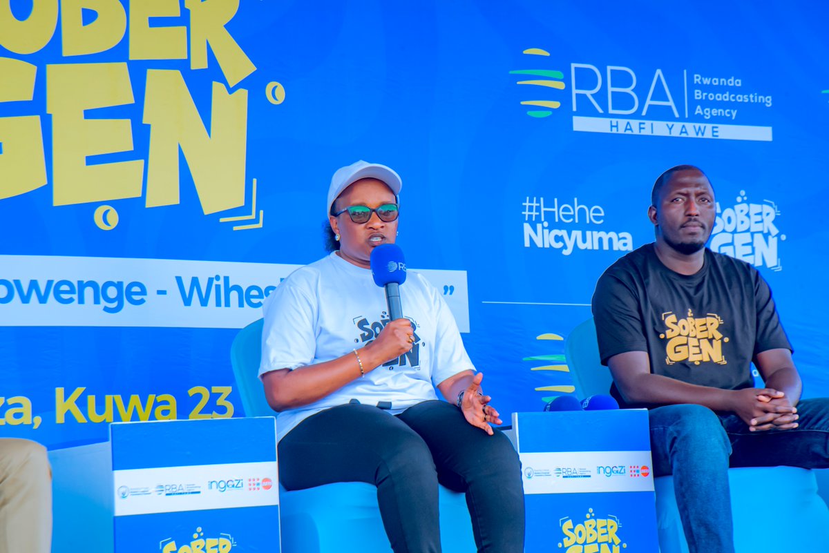NgomaDistrict's tweet photo. Iki kiganiro cyitabiriwe n'Umuyobozi w'Akarere wungirije ushinzwe imibereho myiza y'Abaturage, @MukayirangaGlo1 , Umuyobozi w'Imishinga yo guteza imbere Urubyiruko muri @RwandaYouthArts ,Kalinda Pierre n’Umuhuzabikorwa w’Inama y'Igihugu y’Urubyiruko mu Karere, Safi Olivier. https://t.co/WvcSSgB55v
