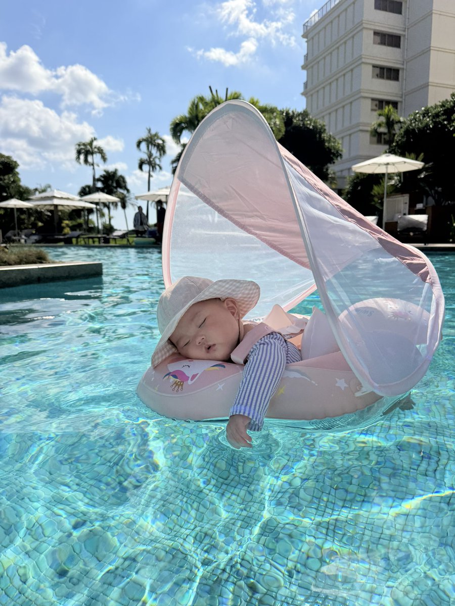t_yn1122's tweet photo. 赤ちゃんの休日👶🏻🏖️🫧
たまらなくかわいかったよ〜〜〜🥹♡ https://t.co/FxuzFi5cu3