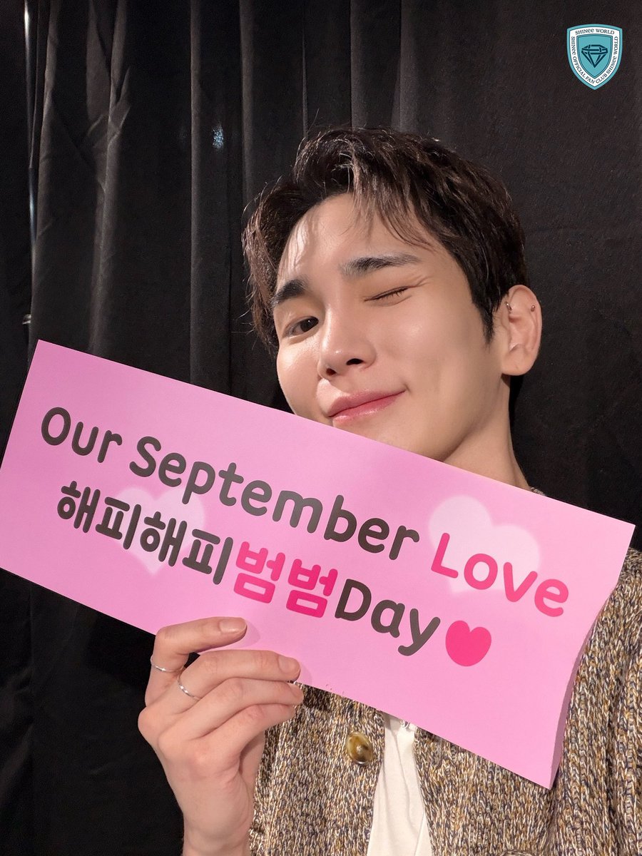diorkibum's tweet photo. 260924 WVS 📸

💌 Our September Love
Happy Happy Bum Bum Day 🩷

💌 Thank you for being there
We will always be here

#키 #KEY #샤이니 #SHINee https://t.co/EjQ9A9Crd1