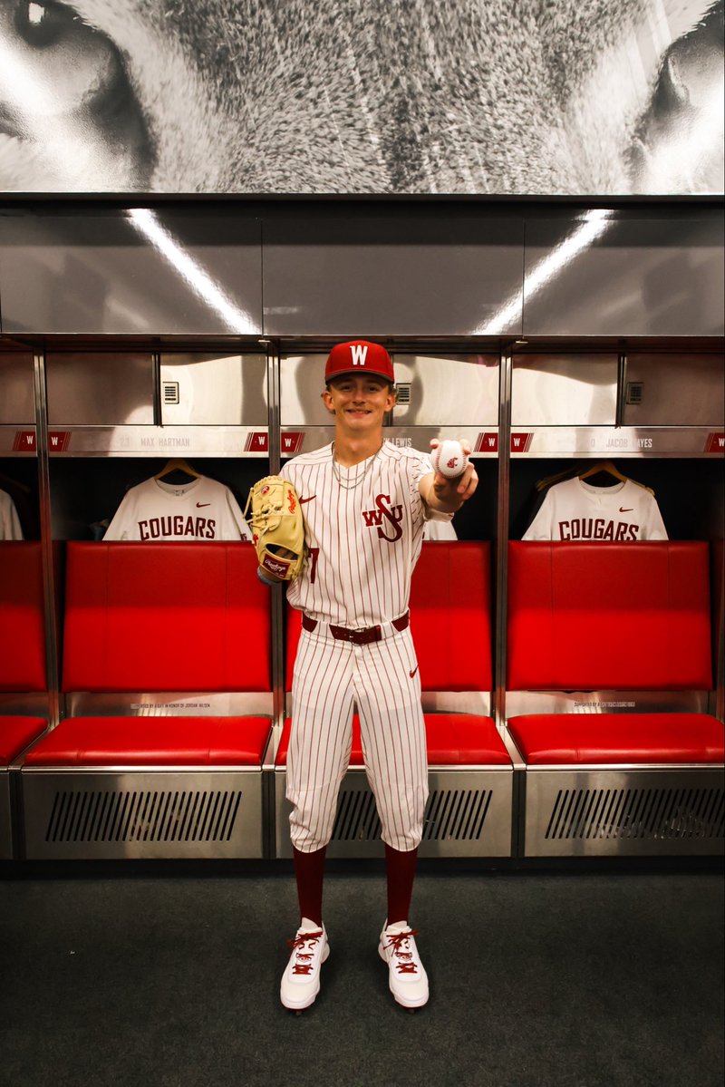 IzzaqZrust07's tweet photo. Committed. Go Cougs! Thank you @NathanChoate22 @TommyRich27 for the opportunity. https://t.co/oydRWW5ARB