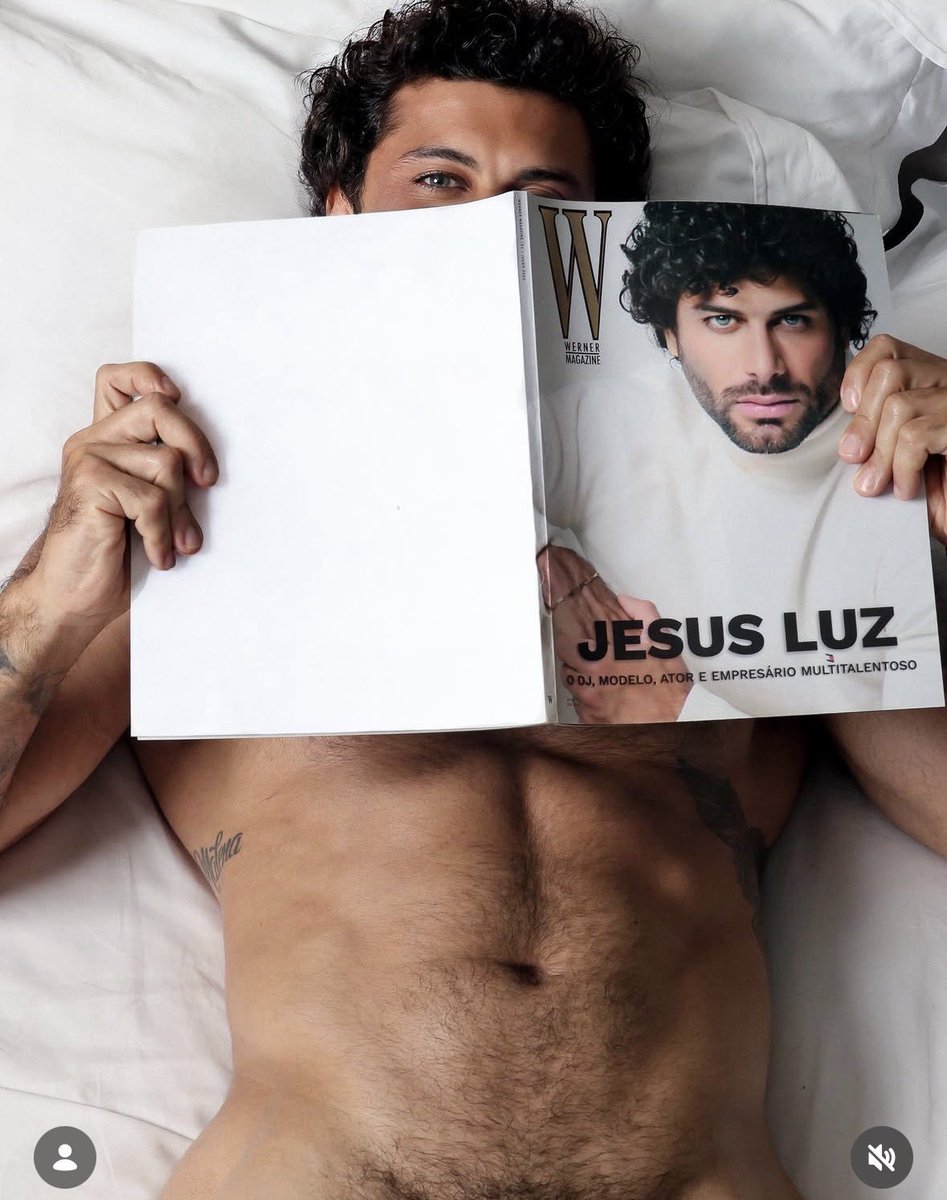 Crist_oPutifica's tweet photo. Que vontade de cheirar, de beijar e lamber esse abdômen desse prostituto que TESÃO DE MACHO https://t.co/1gH6s5IPqc