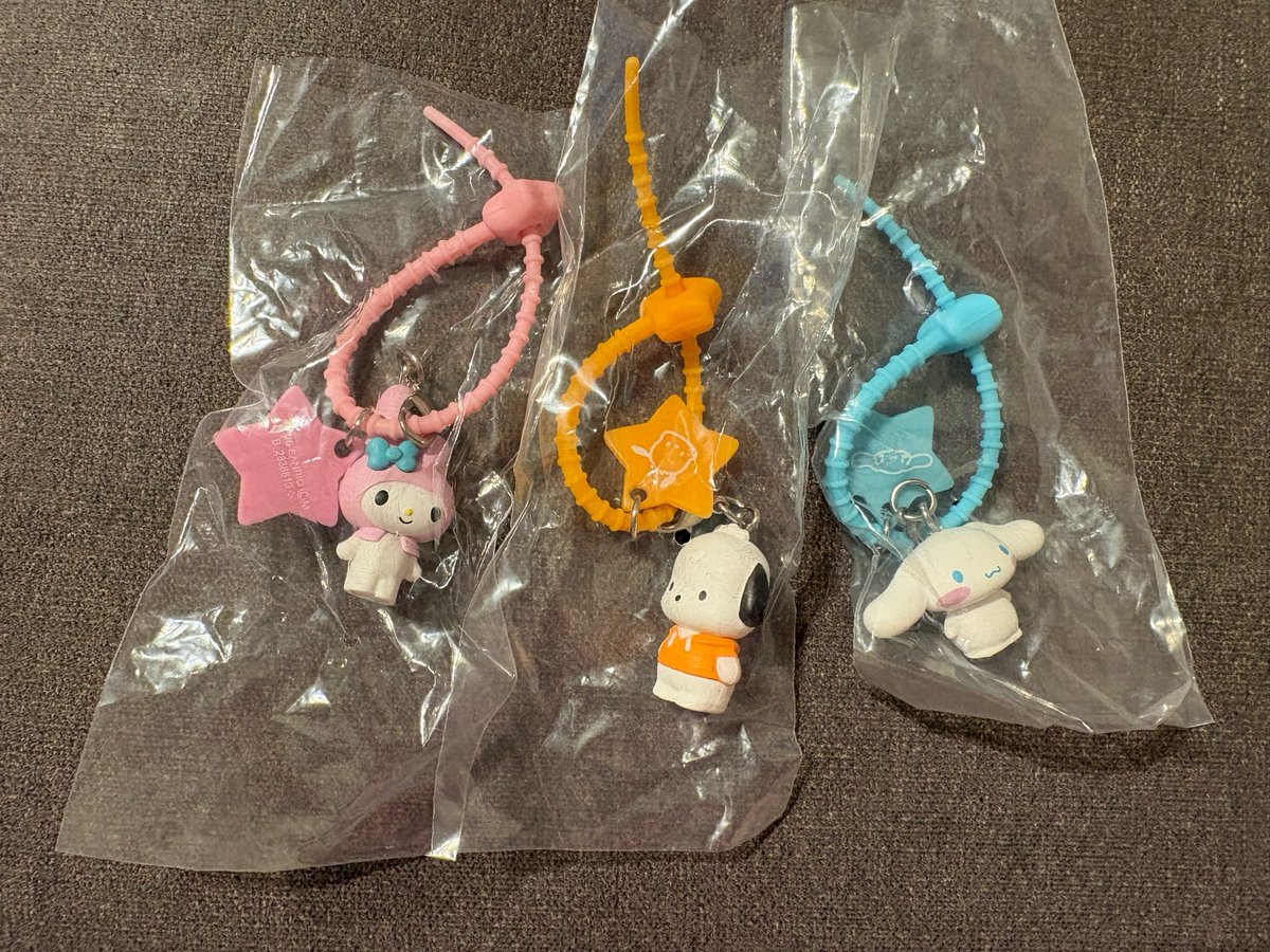 tmtm08240403's tweet photo. 【交換】サンリオ ななほしカラフルマルチチャーム

譲)マイメロディ　ポチャッコ　シナモンロール

求)ハローキティ

郵送での交換のみ🙏🏻 https://t.co/7Rwd50Rbx4