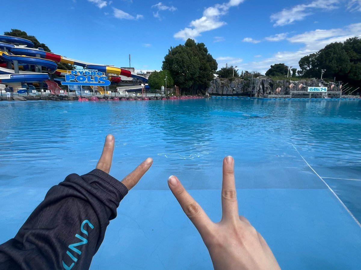 sr2yan's tweet photo. 西武園ゆうえんちのほぼとしまえんプール行ってきた😆🌊晴女だからめちゃ良い天気で暑かったーー☀✌
波のプールやスライダーも2回乗って楽めてサーカスや花火も見れてよき夏納めできた感じ🌻🌻
浮き輪に乗った変な人ずっと同じ所
にいると思ってよく見たら春日だった👹笑
5.5連休明日までーー😭 https://t.co/EP5DSlOFJh