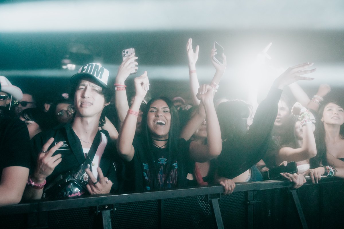 SSBallroom's tweet photo. ISOxo took over South Side Ballroom on Friday for a SOLD OUT show! 🙌

Thanks to everyone who made it out to the Hardcore Diva Tour! ⭐️  ☣️

📸: Jesus Hernandez https://t.co/5qNHDLWeyW