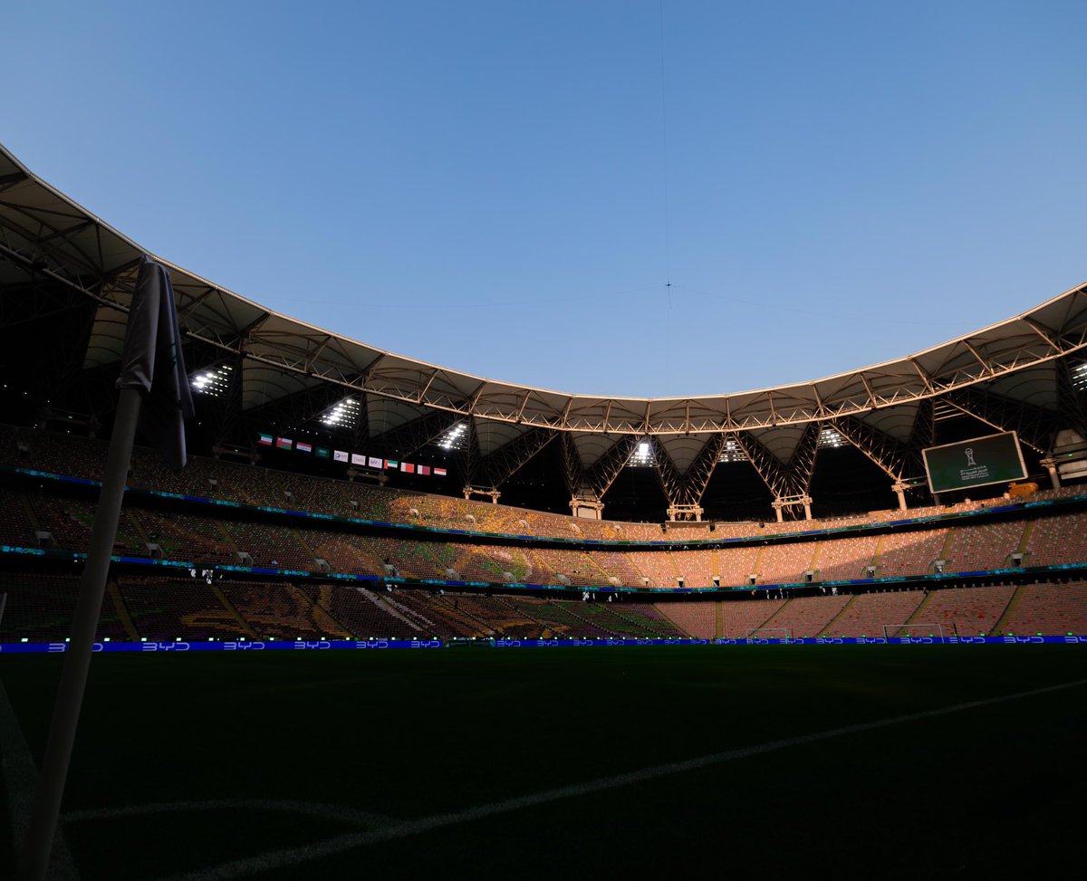 MnbrAlhilal's tweet photo. ملعب الإنماء جاهز لـديربي الخليج 🇸🇦🇰🇼🔥 https://t.co/c4nEukhUVm