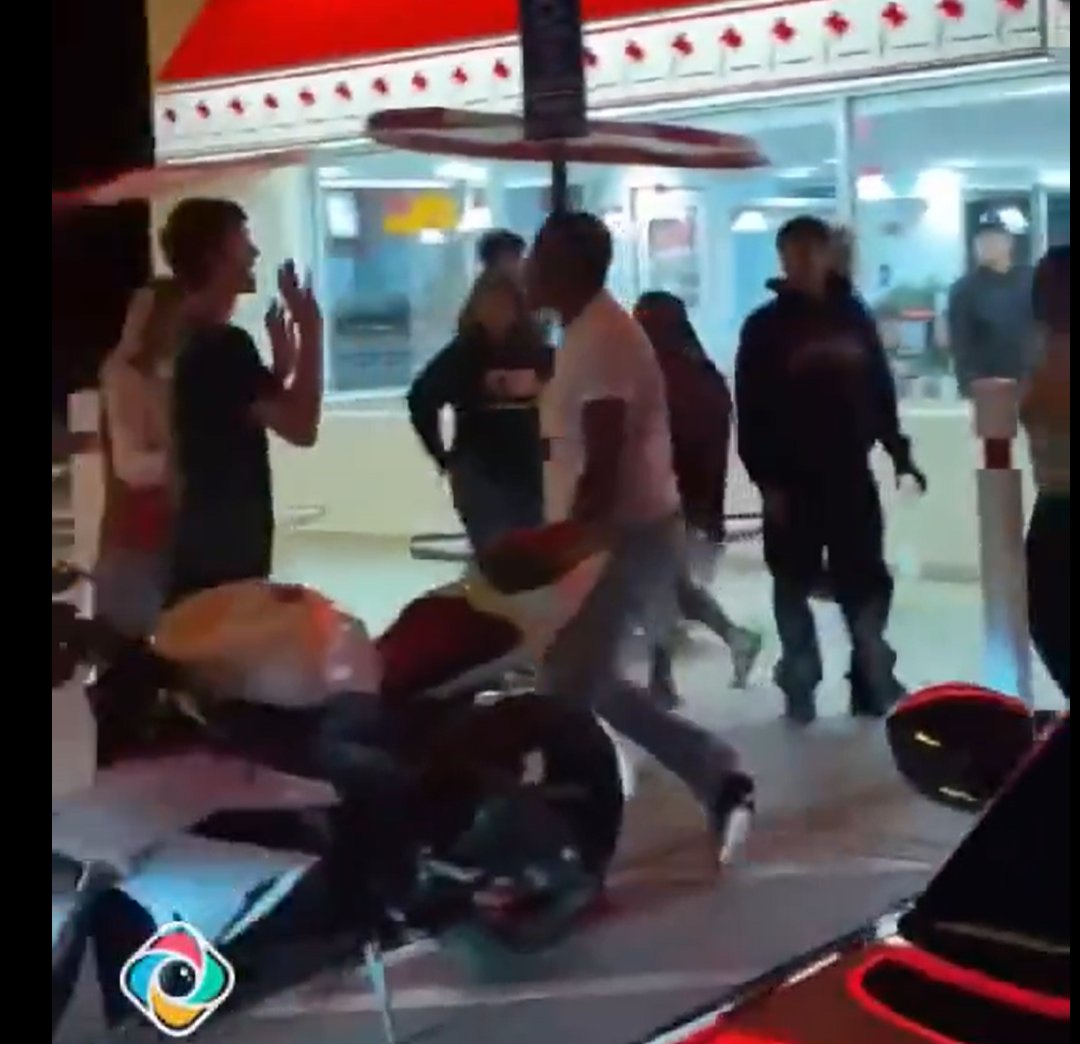Aeroguy747's tweet photo. @FightXdrill Grok claims that the video does not show a skinny white kid with his hand raised while the black man comes in for the beating. @elonmusk, Fix Grok. https://t.co/RoQ9ljZnGu
