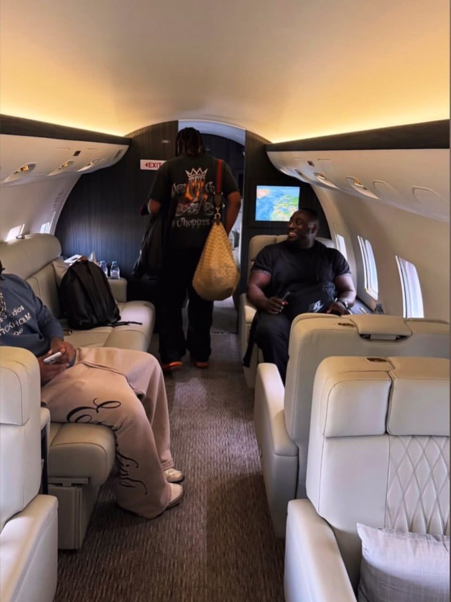 blackebony28's tweet photo. Wizkid’s bodyguard Henchy via instagram post 🔥❤️ https://t.co/z4HqTk13on