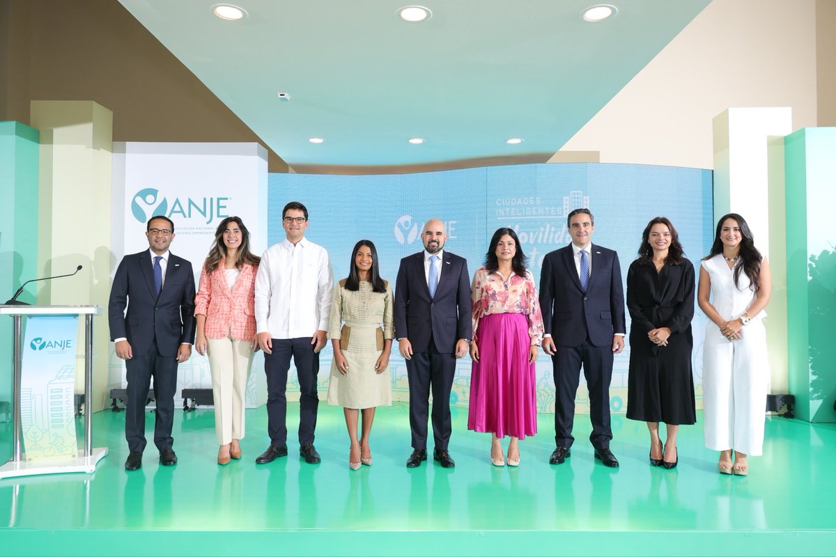 ANJE_RD's tweet photo. ANJE celebra con éxito la 3ra edición de Ciudades Inteligentes y Movilidad Sostenible.

 #ANJE
#CiudadesInteligentes 
#MovilidadSostenible https://t.co/HnE9MS88Ec