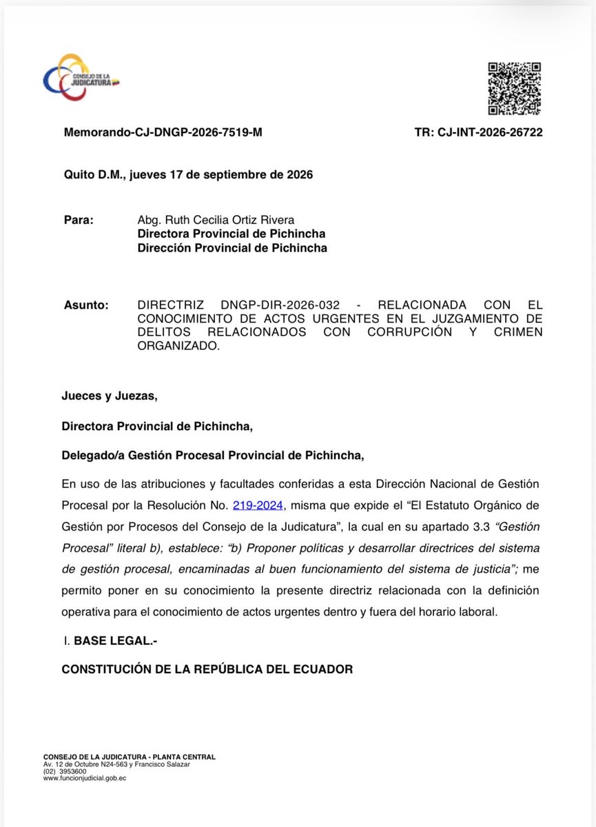 zambranogise06's tweet photo. La Res. 187-2026 olvidó los actos urgentes (vigilancias, seguimientos, interceptaciones, allanamientos, detenciones, incautaciones sin audiencia y otros derivados del 230.1) Con DIRECTRIZ 2026-032 del 17 de septiembre 2026 la Dirección Nacional de Gestión Procesal CJ escinde las competencias respecto a los actos urgentes presentados por Fiscalía en materia de corrupción y crimen organizado: 1) la Unidad de Garantías Penales de la parroquia Iñaquito, conocerá los actos urgentes presentados de lunes a viernes, de 08h00 a 17h00. 2) la Unidad de Garantías Penales con competencia en infracciones flagrantes de la parroquia Mariscal Sucre, conocerá los actos urgentes de 17h01 a 07h59 y los que se presenten en fines de semana y feriados. Aquí las preguntas de rigor: Se consideraron las competencias privativas del Art.230.1 COFJ, la sentencia vinculante 9-22-IN/22 de la Corte Constitucional y la Res. 07-2023 de la Corte Nacional? La ley permite esta escisión no considerada siquiera en la Res. 187-2026 CJ? Leo los razonamientos jurídicos 👇🏻