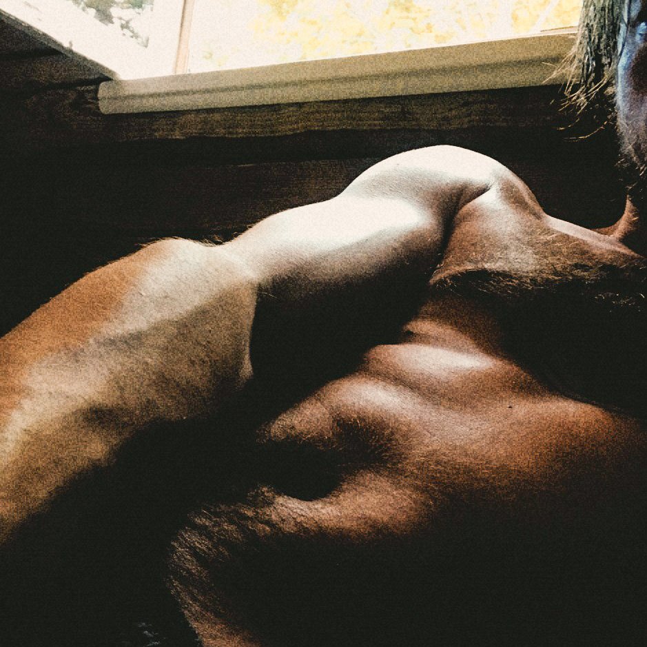TheRawEpoch's tweet photo. A little Introduction: 

29 Year Old Male 
Bi 
Switch 
Been here before on a different account (can't seem to stay away for to long) 

Very much looking for people to talk to, so don't be shy, my DMs are open https://t.co/p3C5h5fM1C