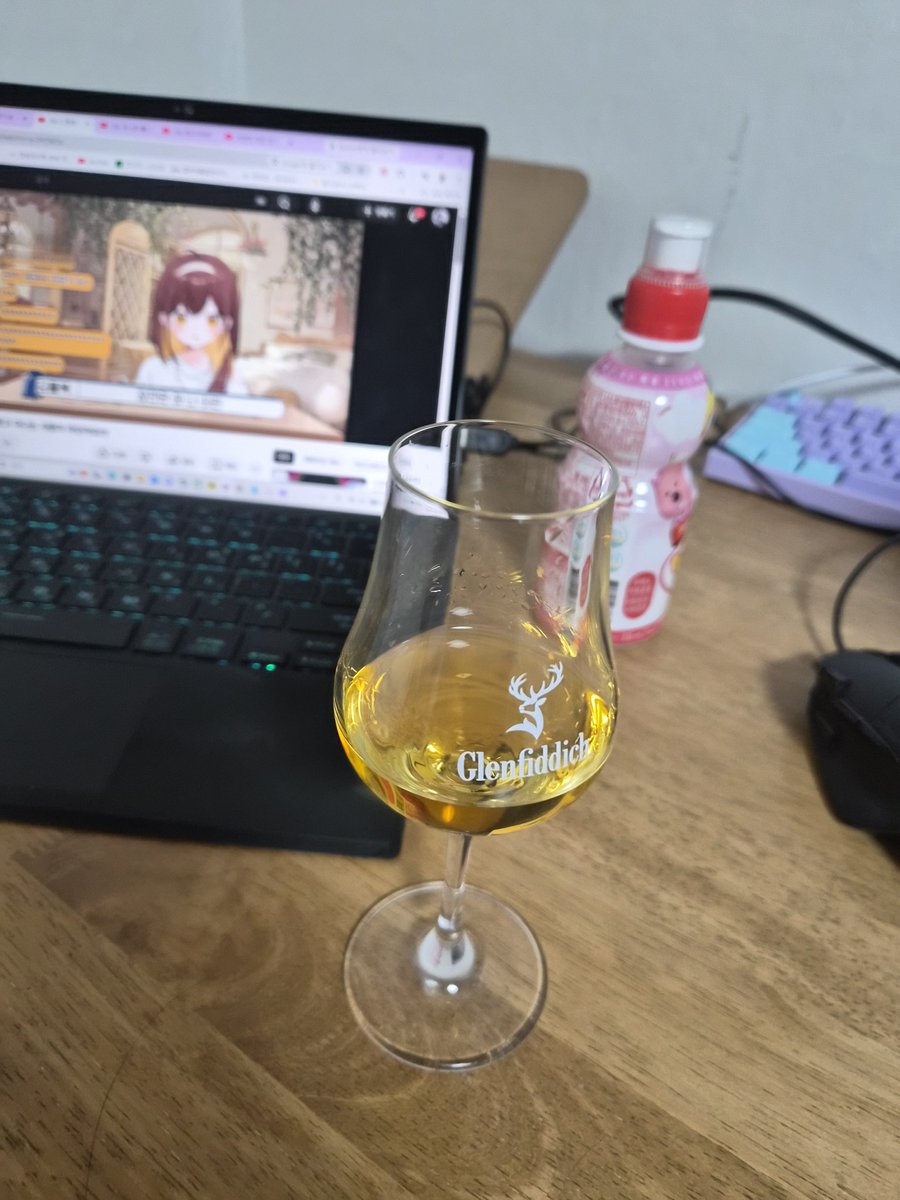 zlthelz's tweet photo. #리듬게임트친소
6층찍은기념 트친소를돌려볼까요
리겜은 마이위주고 낮은확률로 츄니즘이나 사볼도올려요
위스키좋아합니다
우락실은 비전본진이에요 https://t.co/SdVQxWvzFp