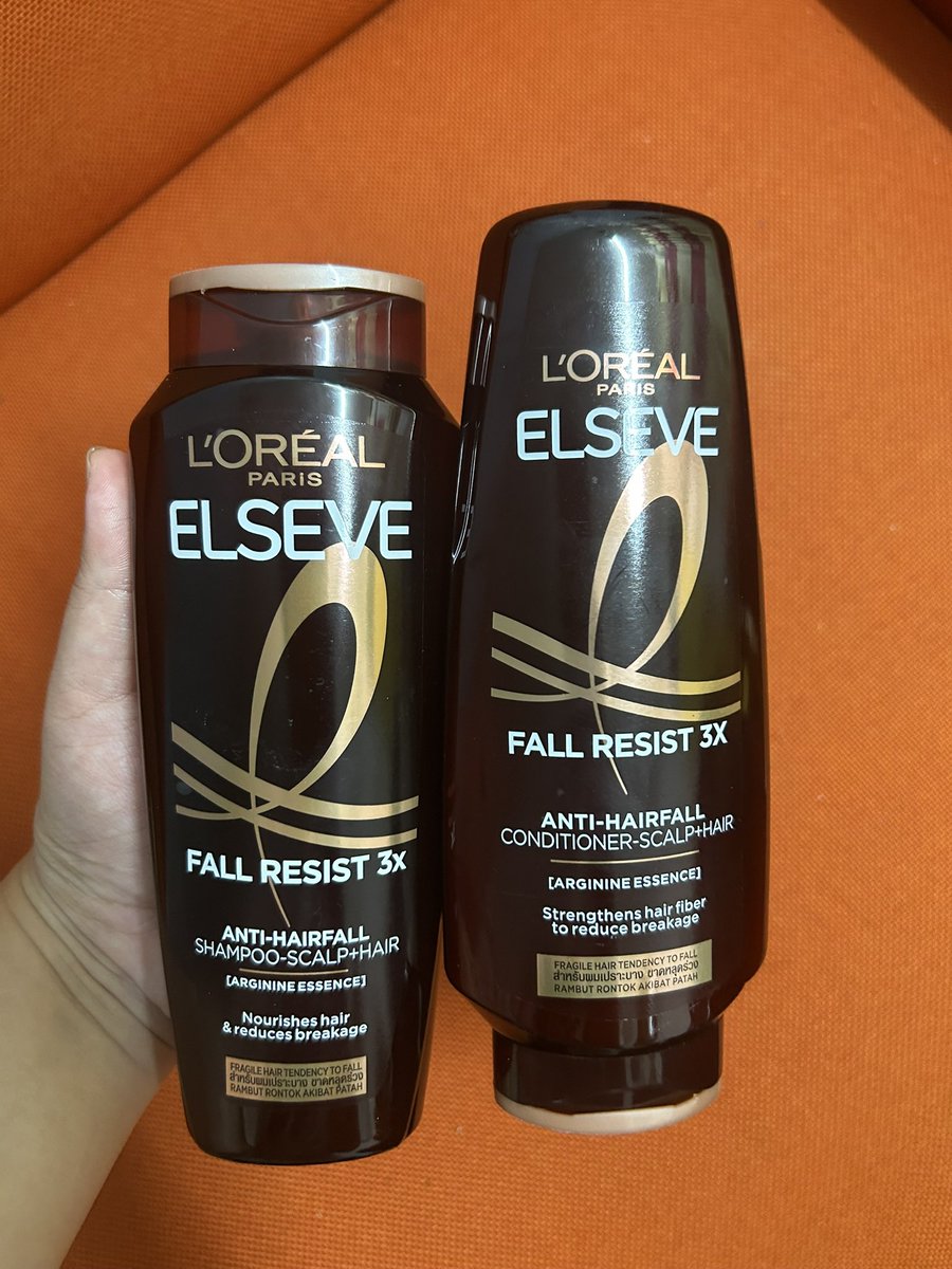 hzlnutspace's tweet photo. Yang rambut selalu gugur please try shampoo ni!

Pakai sebulan terus dah kurang rambut atas lantai 😭👍🏻

https://t.co/ofbpS79fQu

#ShopeeMY #ShopeeLagiMurah #ShopeeJualanHariGaji https://t.co/D0Duo6nlYw
