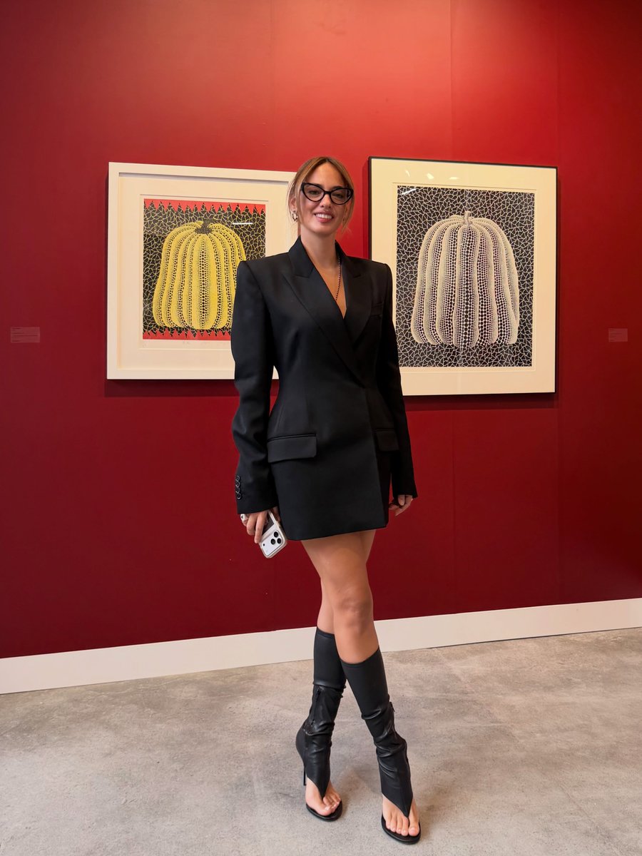 turkybeauty's tweet photo. Seda Bakan Contemporary Istanbul’u ziyaret etti. https://t.co/xwPpLNutuA