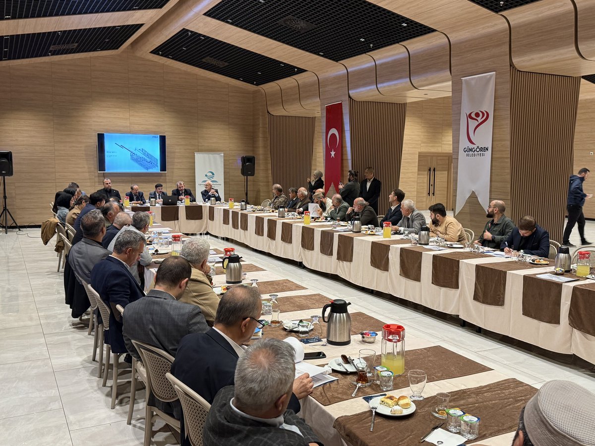 dvrnyalcinkaya's tweet photo. Güngören Eğitime Destek Platformu’nun Eylül Ayı İstişare Toplantısı’na katılım sağladık.

Eğitim alanındaki çalışmaların ve ilçemizdeki eğitim faaliyetlerinin değerlendirildiği toplantıda, Eğitime Destek Platformu Genel Başkanı Sn. Zeynel Önal ile bir araya geldik.

Güngören’imizin eğitimine katkı sunmak için hep birlikte çalışmaya devam. 🇹🇷

@abdullahozdemir 
@abdullah70krmn 
@AkPartiGngren