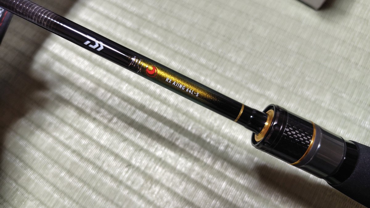 Turi117's tweet photo. 月下美人74UL-Sだとアジングで使いにくい気がするので月下美人RXアジングの64L-Sを購入。張りはメーカーの説明通り強めで操作しやすそう。トップガイドから3番ガイド(ソリッド部分のガイド)までSiCみたい。 https://t.co/DMWWe4P3lE