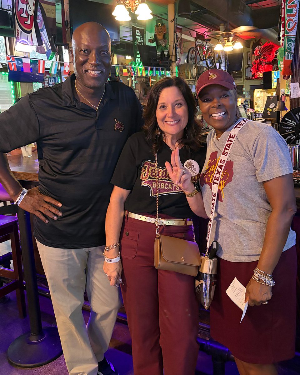 txstatealumni's tweet photo. What a night in Downtown San Marcos! Thank you to everyone who joined us for Cats on the Crawl and brought the Bobcat spirit to The Square ahead of our matchup against UNT. It was great to see Bobcats reconnecting with fellow alumni and celebrating TXST throughout the evening. 🐾 https://t.co/c3bIQJo2jb