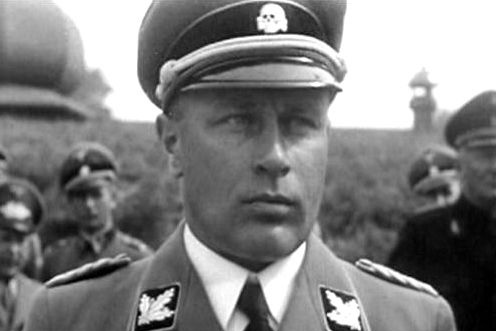 mariobianchi18's tweet photo. Il #23settembre 1907 nasceva #HerbertKappler. Uno dei liberatori di Mussolini sul Gran Sasso. Comandava la Gestapo a Roma: prima razziò 50 kg d'oro agli ebrei poi, dopo l'attentato di via Rasella, la rappresaglia delle Ardeatine: 335 assassinati. Nel '77 evase dal carcere a Roma. https://t.co/nU3qfU2KOv