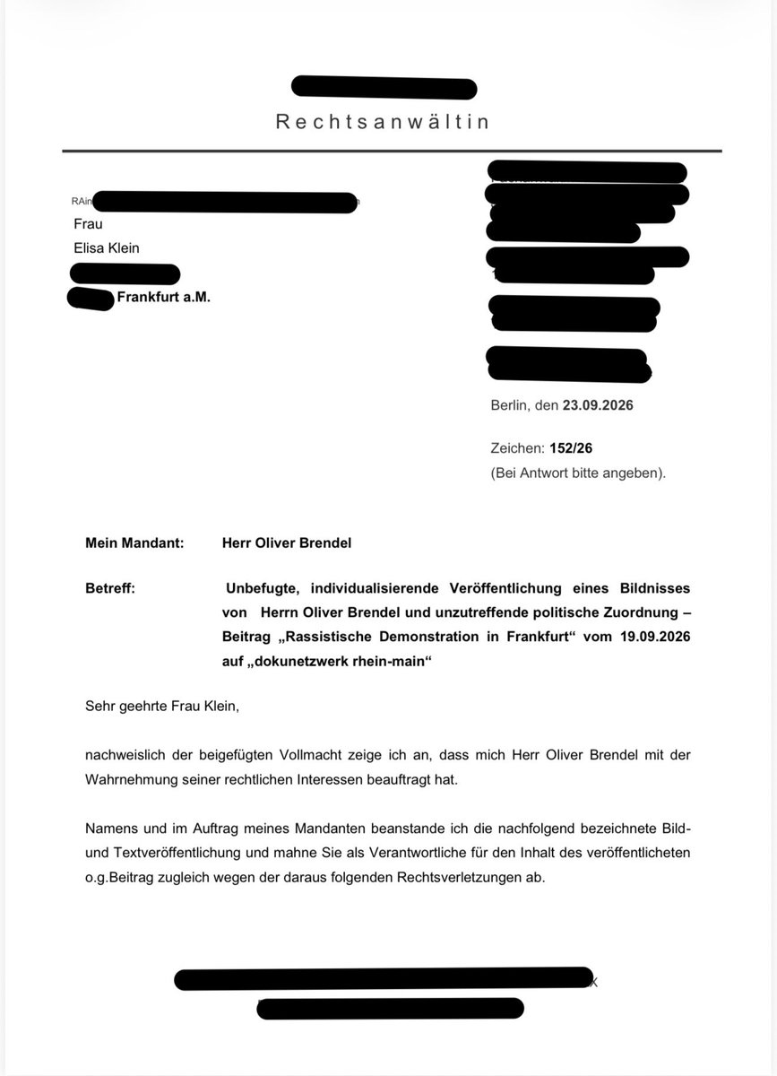 MedienfuzziShow's tweet photo. Ich bin am 19.09.2026 auf der Trauerwache Deutschland gewesen, wurde von Antifa-Fotografen fotografiert und dann vom „dokunetzwerk rhein-main“ als Teilnehmer an einer „rassistischen Veranstaltung“ bezeichnet. Soeben habe ich eine strafbewehrte Unterlassungsklage eingereicht, die ich beifüge, falls sich ebenfalls Betroffene daran orientieren wollen. Gerne an alle weiterleiten, die eventuell auch gegen diesen Wahnsinn vorgehen wollen. 
#trauerwache #trauerwachedeutschland #kyrath @kueksElm @juliaruhs @M_Ostermann