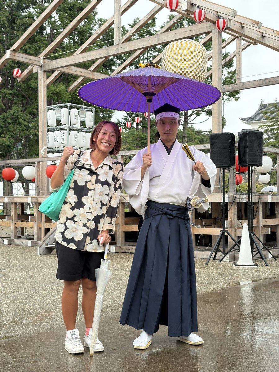 ume2018kitty's tweet photo. 城宝館で刀見たので、
「刀は昔は戦の道具であった中で、美術品として愛でることもあったと思うんですけど、家康様に取って刀の好きなとこというか価値というかはなんですか？」

拡張じゃな。
ｶｸﾁｮｳ、、、？
お主球技は得意か？
球技は不得意です。
走るのは？
走るのは得意です。
その違いは何じゃと思う？
身体の動かし方が下手だから、、、？
身体の動かし方下手なら速くは走れんのじゃぞ、、、

そんな感じでたわいもない私の質問を深く分かりやすいスポーツに例えてお答え頂きました。
将軍の頭の中ってどうなってるんだろ。
#名古屋おもてなし武将隊
#徳川家康 様