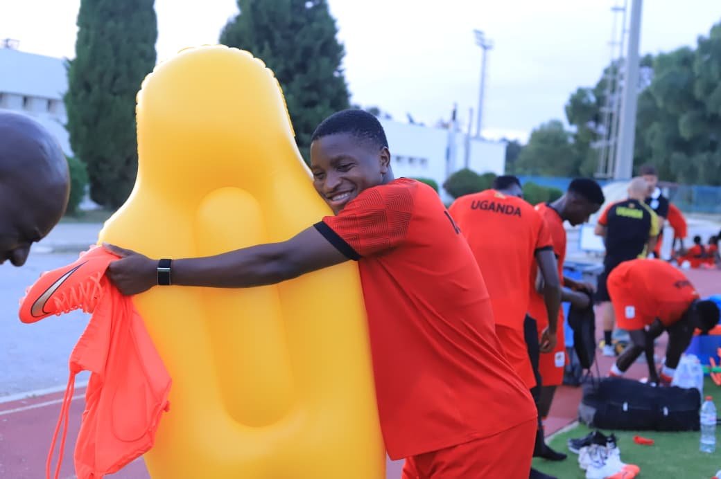 UgandaCranes's tweet photo. Did you notice Allan Okello's new look? 😅
🎟—https://t.co/IYBBIx9FUy
#UGALBY | #AFCON2027Q https://t.co/uXnQWC7xSV