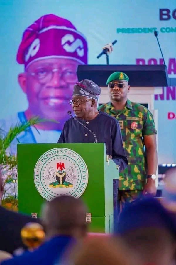 Big_marvis's tweet photo. I had obtained and filled the INEC form to go to the Senate, then I realised that I have a Governorship candidate, Mr Babatunde Fashola, and Obasanjo was the President, determined to win Lagos state.

I told myself, 'if I go ahead, I will strive to win my seat while leaving Fashola to his fate'. Then one morning, I called Ganiyu Solomon and told him to follow me to Abuja, we landed, and off we went to the INEC office, withdrew my form, and handed him another form. Ganiyu was shocked, he asked me for what sir, I said fill the form, he did and that was how I was able to concentrate in the Governorship election, Fashola won and Gani also won his seat. We must make sacrifices.

President Bola Ahmed Tinubu GCFR
