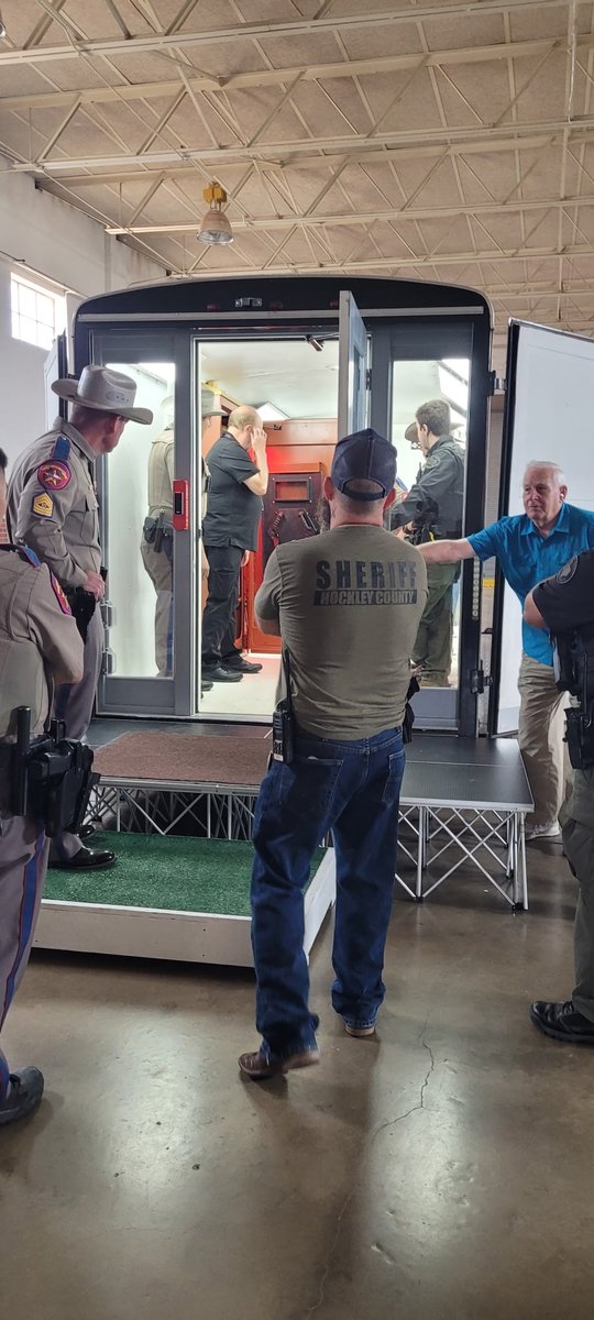 YourACSorg's tweet photo. Brown Box Demo in Hockley County, TX focused on school safety. https://t.co/LKHsmVgUMA