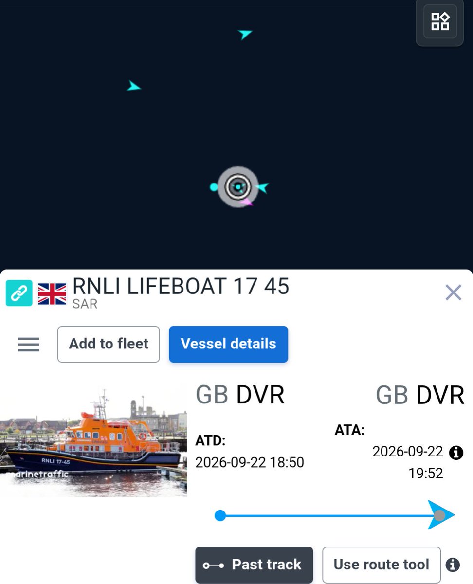 ActivePatriotUK's tweet photo. 🚨 RNLI and 6 other vessels and ribs are currently in the centre of the channel dealing with an illegal migrant boat emergency

More to follow... https://t.co/4uRgjqg2tt