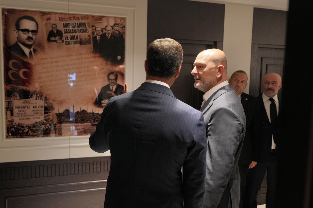 BBvolkanyilmaz's tweet photo. İçişleri Bakanlığı döneminde ülkemize önemli hizmetlerde bulunmuş, AK Parti İstanbul Milletvekili Sayın Süleyman Soylu beyefendiye hayırlı olsun ziyaretlerinden ve verimli sohbetlerinden dolayı teşekkür eder, çalışmalarında Cenab-ı Allah'tan muvaffakiyetler dilerim. https://t.co/mtecVYVhoE