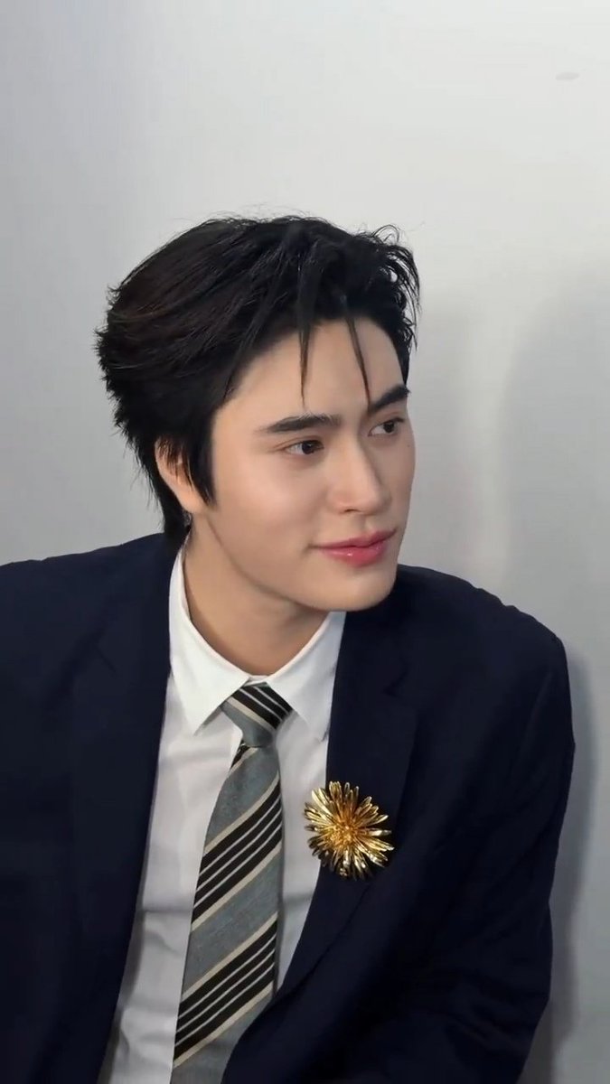 aydellch's tweet photo. "Why did you leave Bii?" 😿

"Bok had to attend a meeting, Bii"

"But you left Bii while Bii was still asleep!" 😾💢

"Okay, then come here. Let me make it up to you. We'll cuddle until morning"

// I'm craving this genre pls... https://t.co/4gS0Hig8pu