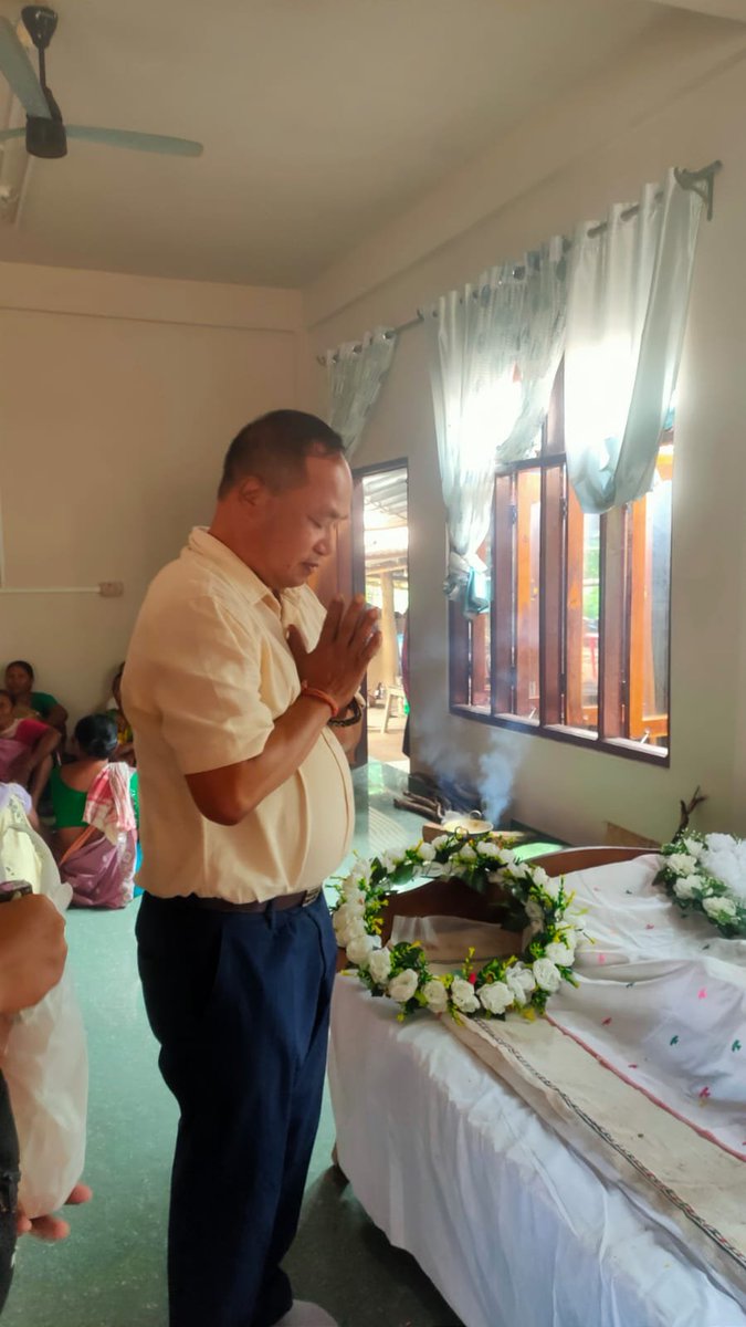 LongsingTo60113's tweet photo. Deeply saddened by the demise of Smt Kekri Katharpi,  wife of Lt Narayan chandra Tokbi, former teacher, Phangtengprang LP school, Dangkamukam, Bithung  MAC constituency ,mother of Lt Harlongbi Tokbi, Shri Harbamon Tokbi, Dr Maha Bishnu Tokbi, Mrs Saityaprabha Tokbipi, BDO, Mrs.Kusum Tokbipi and Mrs Manuroma Tokbipi.  She passed away at the age of 96 year yesterday at 9 AM.
I along with Shri Sarkiri Bey,Shri Sar im Teron visited her residence today and offer heartfelt condolences to the bereaved family.