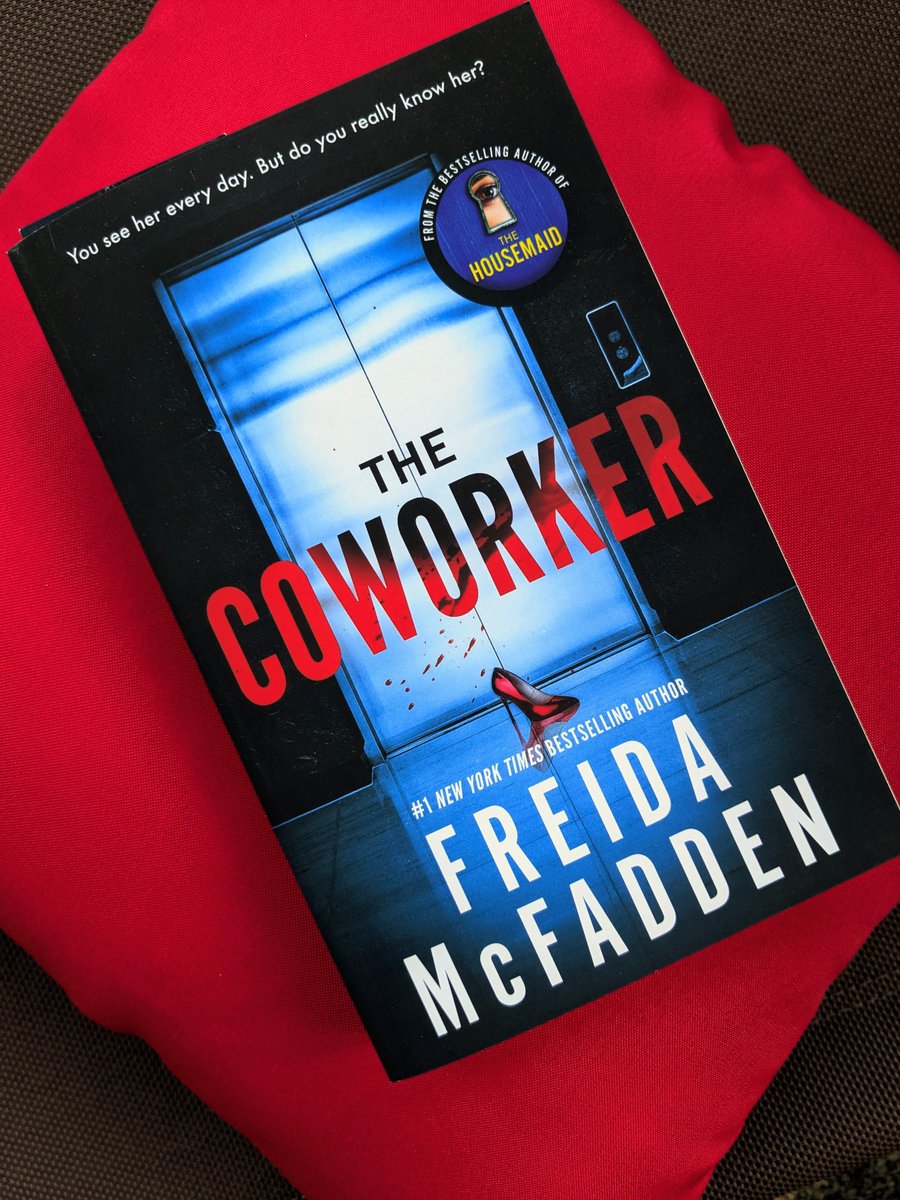 Endo_Jenn's tweet photo. Anyone else love @Freida_McFadden books? I'm hooked.
Which one would you recommend reading next? I know she has a lot.
#books #reading #freidamcfadden #ms #endo #chronicillness #chronicallynerdy #thisisme https://t.co/BoyTYmK2dT