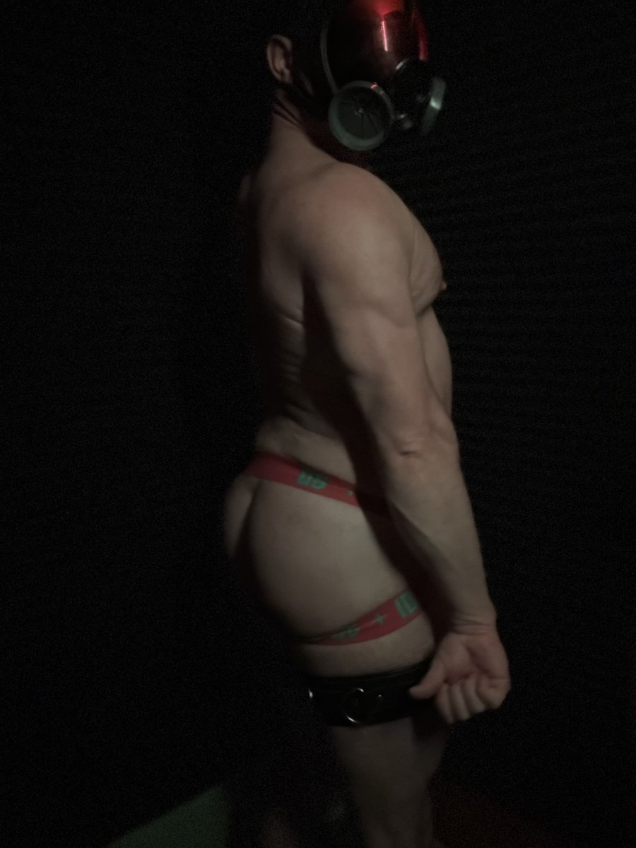 unworthyslutboy's tweet photo. Ooooo dark background *runs up, posses like a slut*
LOCKED AND JOCKED #lockedjock #chastitycaged #chastity #musclefag #musclegrowth #lockedjockhole
https://t.co/9zhXrvnlAj https://t.co/ecAqd3O2xJ