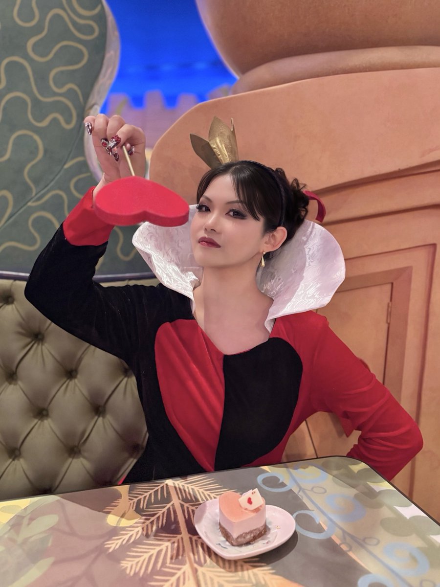 _twinkle_min's tweet photo. 𝑄𝑢𝑒𝑒𝑛 𝑜𝑓 𝐻𝑒𝑎𝑟𝑡𝑠👑♥️

⋆┈┈┈┈┈┈┈┈┈┈┈┈┈┈┈⋆

𝑌𝑜𝑢𝑟 𝑤𝑎𝑦⁉️𝐴𝑙𝑙 𝑤𝑎𝑦𝑠 ℎ𝑒𝑟𝑒 𝑎𝑟𝑒 𝑚𝑦 𝑤𝑎𝑦𝑠‼️

⋆┈┈┈┈┈┈┈┈┈┈┈┈┈┈┈⋆

 #ハートの女王仮装  #Dハロ仮装  #Dハロ仮装2026 https://t.co/ne2MqdATMQ