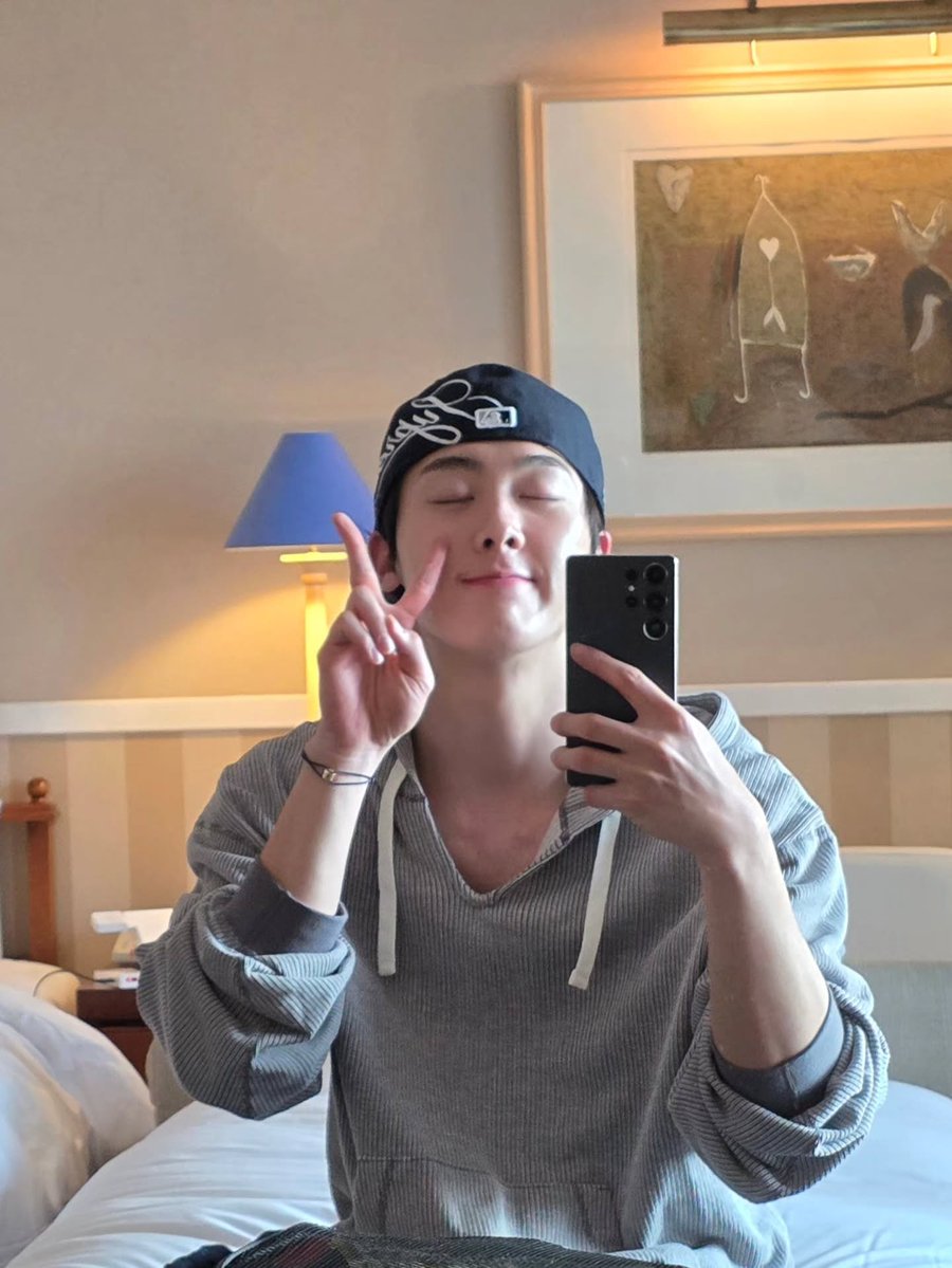YoonSanhaLatam's tweet photo. [📸 INSTAGRAM]

Actualización en la cuenta oficial de #YOONSANHA en Instagram ✨

📎:https://t.co/5ib7rUd9DV

#윤산하 #SANHA #산하 #ユンサナ #아스트로 #ASTRO @YOONSANHA_offcl https://t.co/7RqKZ9jPhD