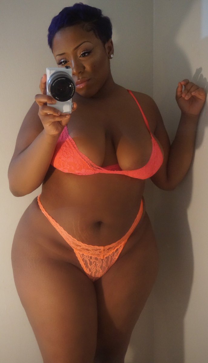 KnotyQueenx tweet picture
