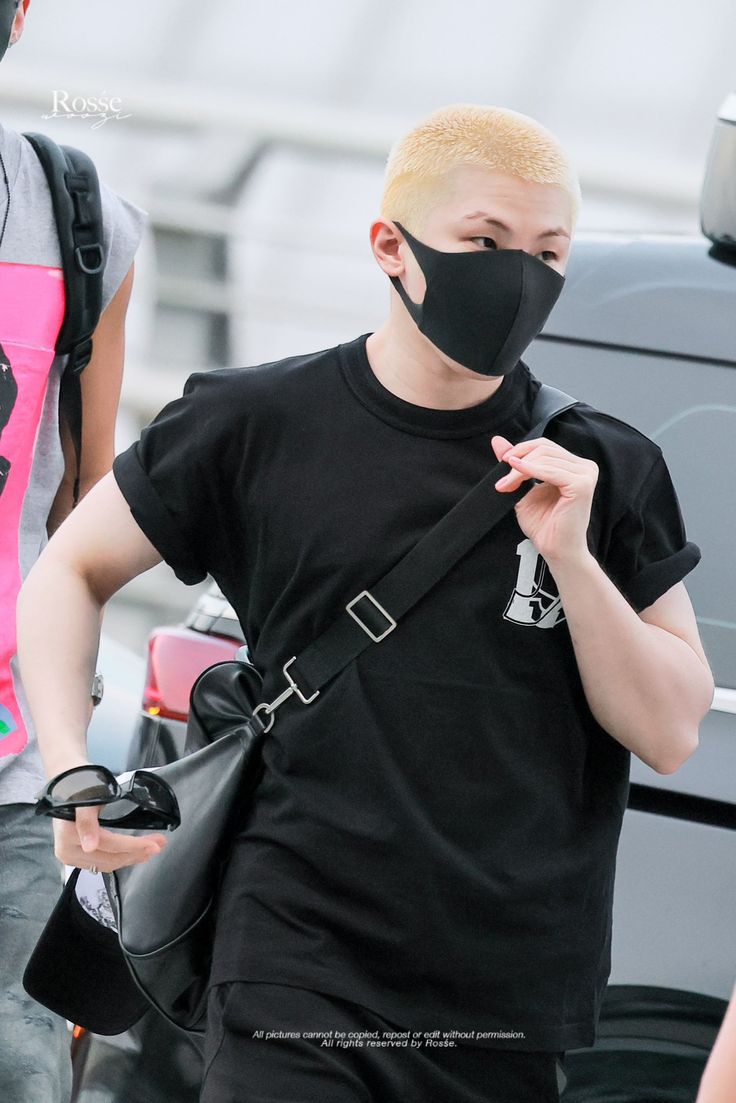 woozihourly_'s tweet photo. #우지 #WOOZI #세븐틴 #SEVENTEEN https://t.co/ldU7kkrTZ6