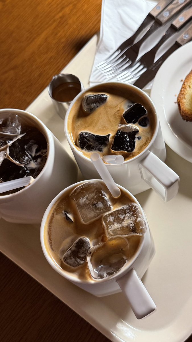 yloaive's tweet photo. 맛있는거 한가득 먹음 🫪🫪 https://t.co/v3H26v9awL
