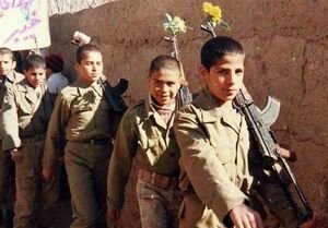 baneh1992's tweet photo. بیش از۳۶هزارشهیددانش آموزدرکشورداریم که دربرهه‌های حساس و سرنوشت ساز کشور نقش آفرینی کردند و حماسه آفریدند. هشت سال دفاع مقدس بیشترین حماسه از این دانش آموزان را به تصویر کشید. در واقع بیش از یک ششم شهدای دوران دفاع مقدس را دانش آموزان تشکیل می‌دهند.
#مهر_مقاومت 
#قهرمانان_زاگرس https://t.co/7JAsRjVlTX