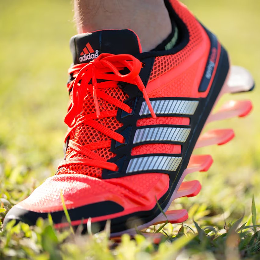 sdmlinks's tweet photo. 👀 adidas está preparando o retorno do lendário Springblade em 2026/27. https://t.co/eJVDAFqWmm