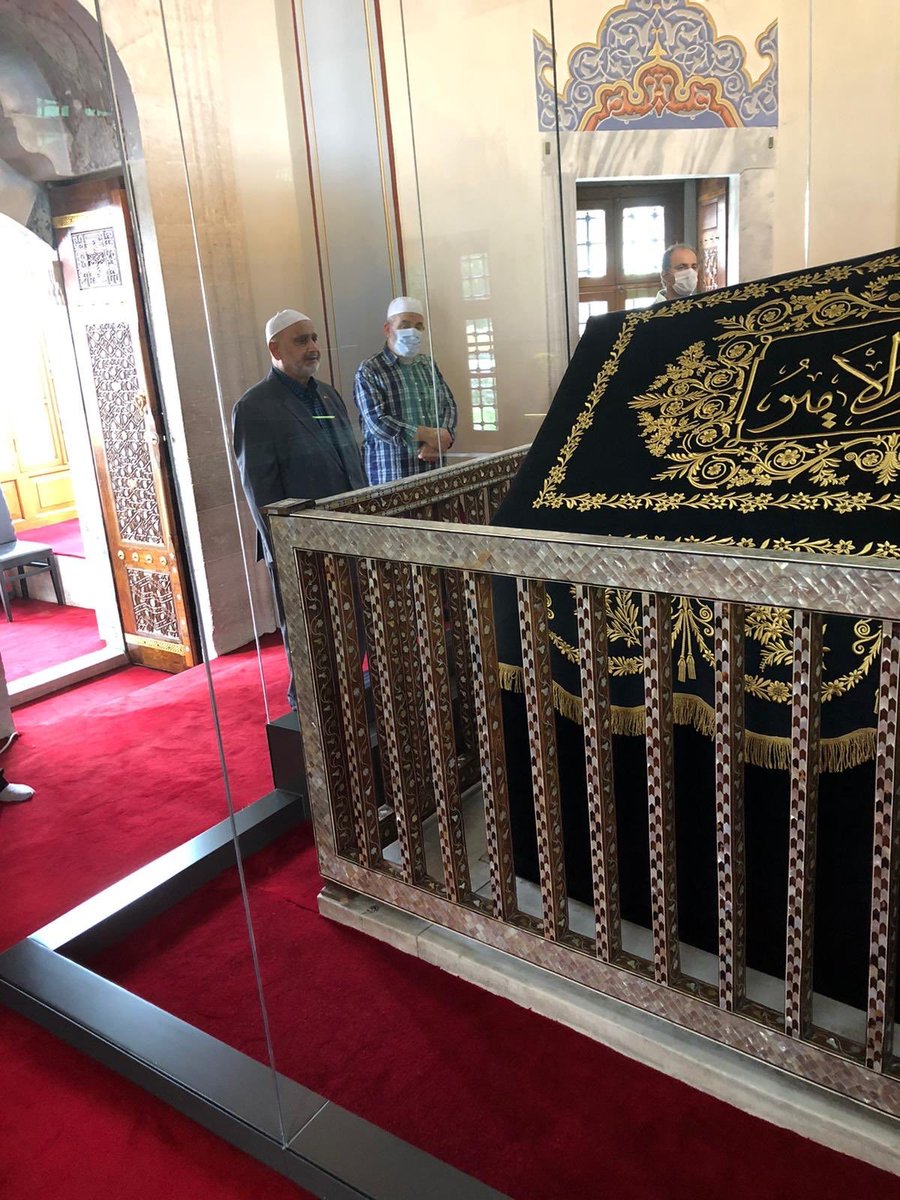 Sevkiyilmaz's tweet photo. Vefatının 506. yılında, Haçlı ve Siyonistlerin korkulu rüyası, Kudüs-ü Şerif'i Osmanlı Himayesine alarak 4 asırlık Osmanlı Himayesini başlatan, Makam-ı Hilafetin şanlı sancağını Pay-ı Taht'ta ve Anadolu'da dalgalandıran Hadim'ul Haremeyn, Atamız Yavuz Sultan Selim Han’ı rahmetle ve özlemle anıyoruz.

El Fatiha!