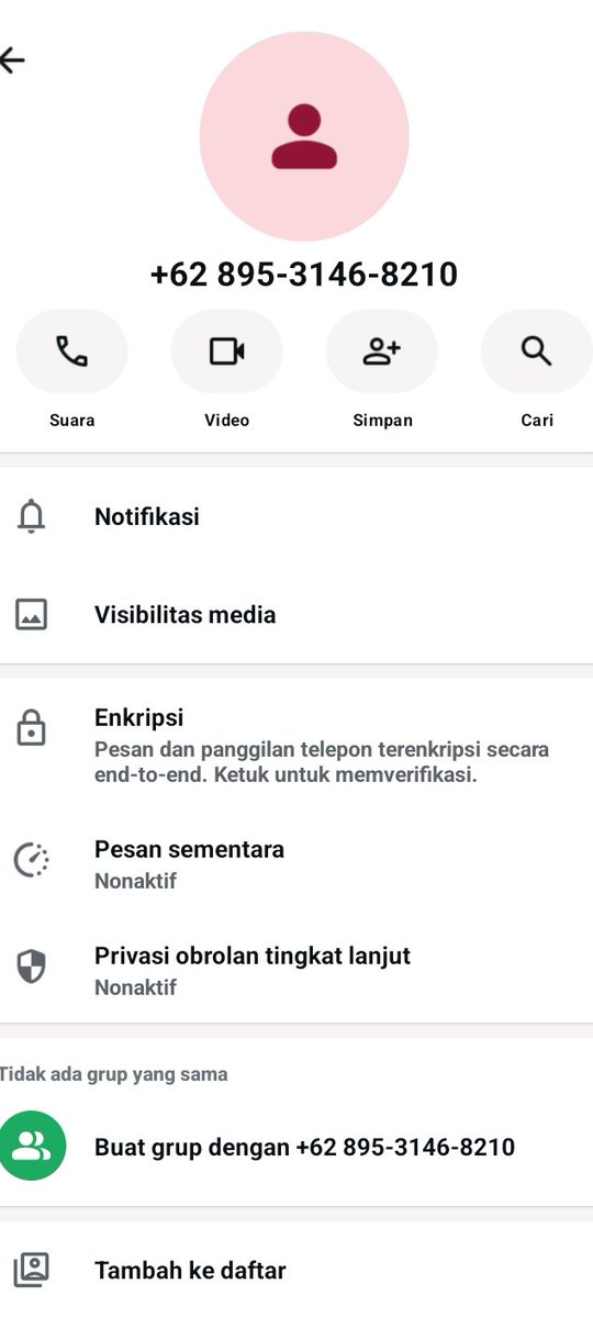 lluvjd_'s tweet photo. Teman teman pliss bantu share dan RT ya, temen ku habis kena scam tiket konser BTS 3,4jt🥺 habis dia payment org ini menghilang, ngeblok semua akun temen ku, dri wa sampai tiktok di blokir semua.😭  (ERINNA /TATAAJA943) BALIKIN UANG TEMEN GUE!!!! https://t.co/lpXzJtQ6bG