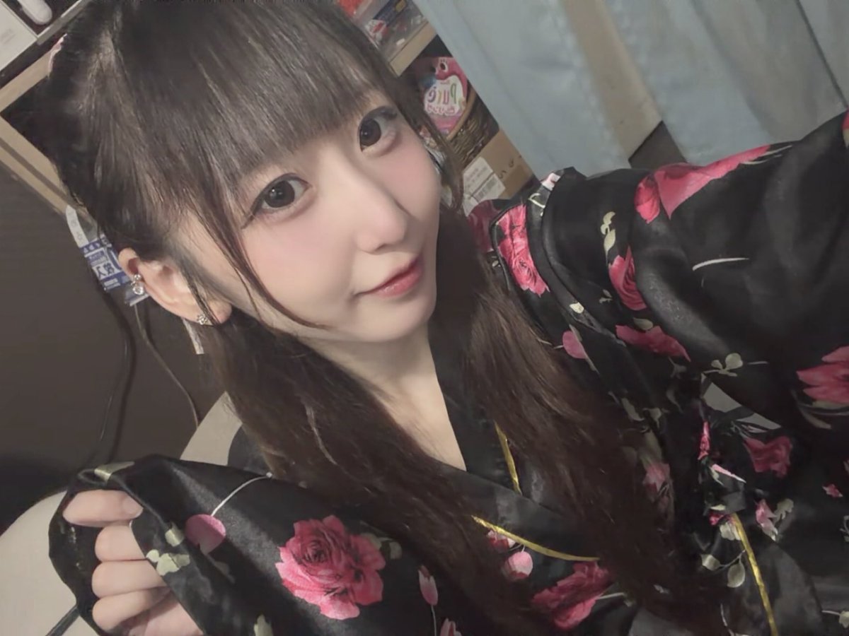 Reia_AnDre's tweet photo. 24:30~酒勤しております(っ ॑꒳ ॑c)
今日は黒色にしてみたよ👘🖤
#中野 #コンカフェ #自撮り界隈 #fyp https://t.co/llypqr9Et9