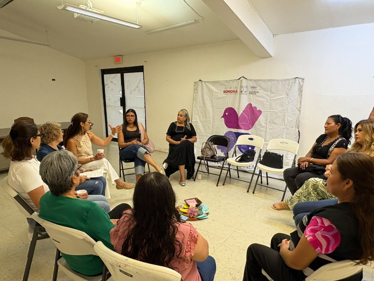ritaburgos10's tweet photo. A través de @SonoraSeguridad llevamos a Cajeme “Círculo de Paz Restaurativa” una tarde de aprendizaje y motivación personal.

Por instrucción del Gobernador @AlfonsoDurazo continuamos fortaleciendo la prevención para el bienestar familiar y construir comunidades en paz. https://t.co/zq1ye7Z2V6