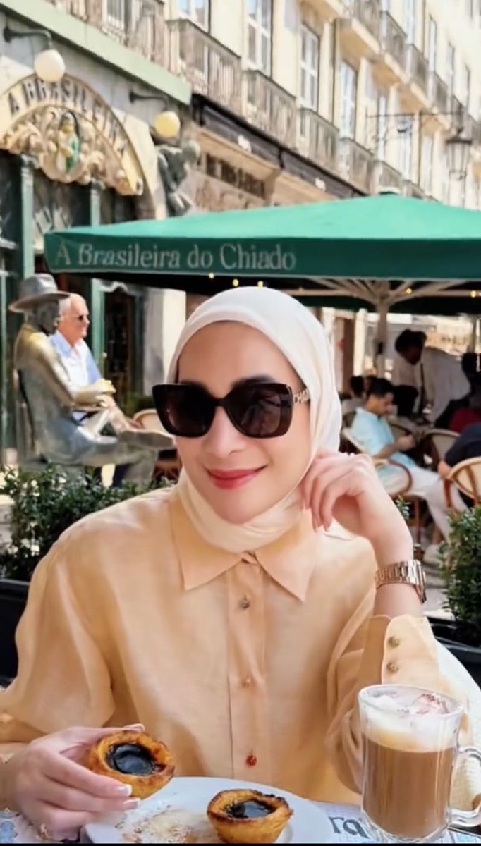 nurulrhmaa's tweet photo. MBA ERIN TUH DEFINISI NGOMONG APA ADANYA SESUAI REALITA 😭

Pas ditanya wartawan, “Hubungan sama eks gimana, Mbak?” Dengan tegas jawab, “Ga baik.” sambil ketawa, sampe wartawannya ikut ketawa WKWKWK

KATA SIAPA ANTAGONIS, INI BISA LUCU LOH 😂 https://t.co/vk4tFNZmWY