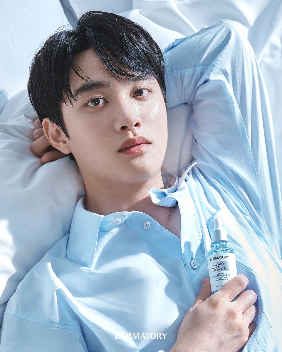 ddudus212's tweet photo. 나 더마토리 하늘 셔츠 도경수 너무 사랑해..
분위기가 맑아서 그런가 더마토리,바세린 이런 브랜드 진짜 잘 어울린다고 ㅜ https://t.co/b9DmNCgcCl