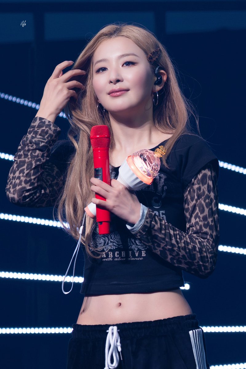 Nile4u_'s tweet photo. 260923 IRENE &amp; SEULGI JAPAN TOUR -blank- in Osaka

🥹🐆✨

#RedVelvet #슬기 #SEULGI https://t.co/ygHtddJpjX